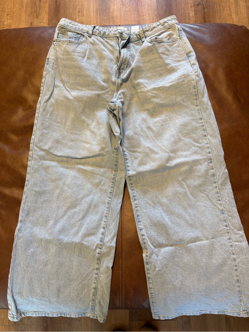 Time and Tru Wide Leg Jeans